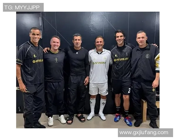 足球场球迷追捧球星背后的故事与明星效应的深度解析