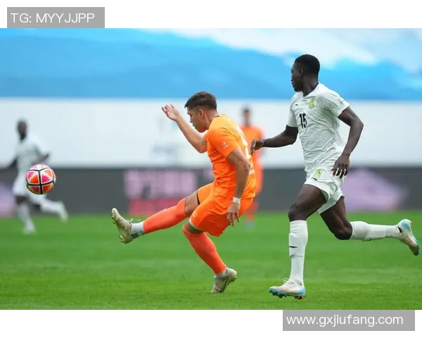 加纳男足明星球员介绍与成就分析包括阿尤兄弟和吉安等足球传奇 加纳男足明星球员介绍与成就分析包括阿尤兄弟和吉安等足球传奇