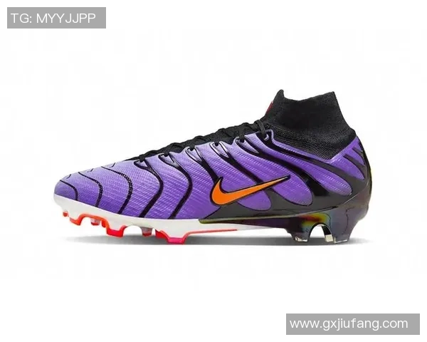 球星专属足球鞋设计解析每一双鞋背后的技术与创新